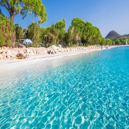 Mobile Homes In Camp Kovacine, Cres, With Long Pebble