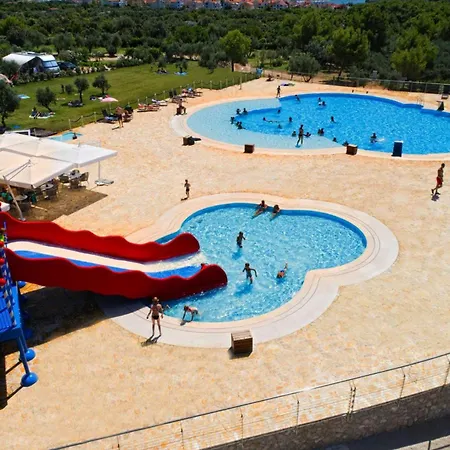 Feriehus Mobile Homes In Camp Kovacine, Cres, With Long Pebble
