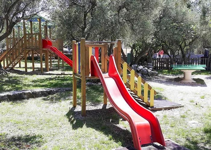 Mobile Homes In Camp Kovacine, Cres, With Long Pebble Prázdninový dům Cres