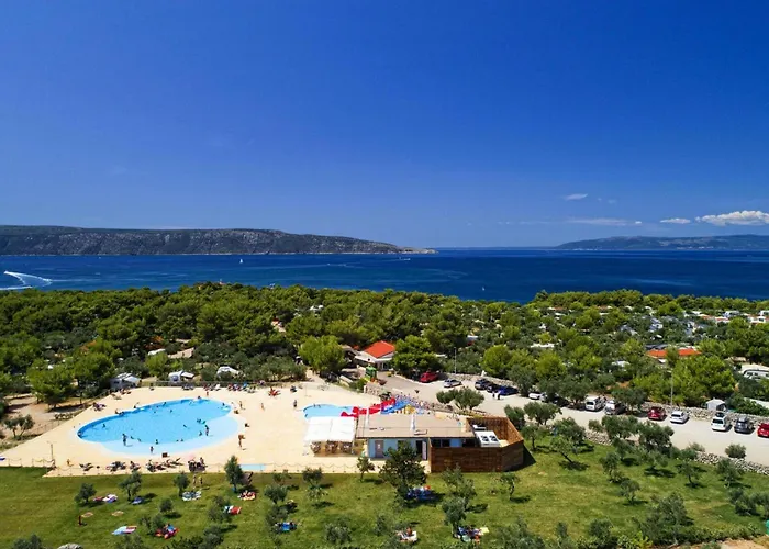 Mobile Homes In Camp Kovacine, Cres, With Long Pebble