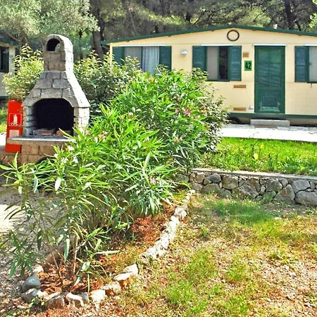 Mobile Homes In Camp Kovacine, Cres, With Long Pebble Case de vacanță