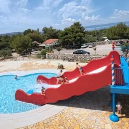 別荘 Mobile Homes In Camp Kovacine, Cres, With Long Pebble ツレス